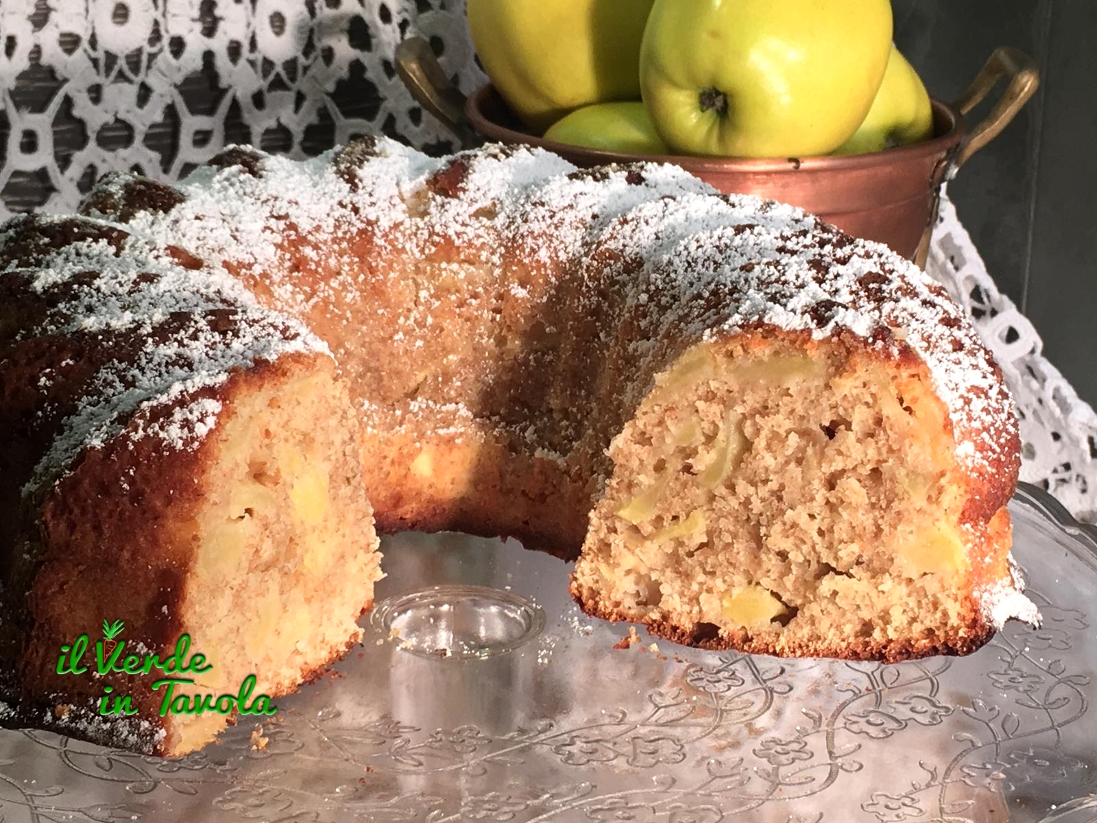 Ciambella light con yogurt e mele