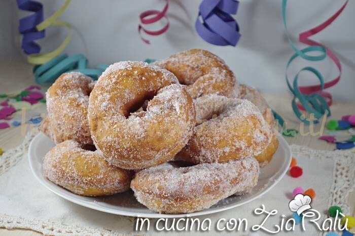 Ciambelle fritte alle patate