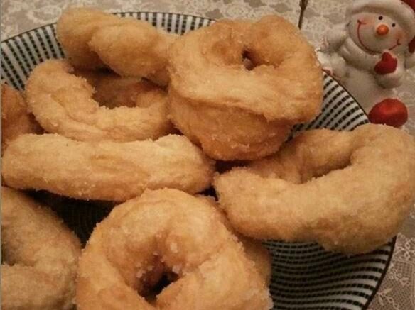 Ciambelle fritte dolci o salate di patate