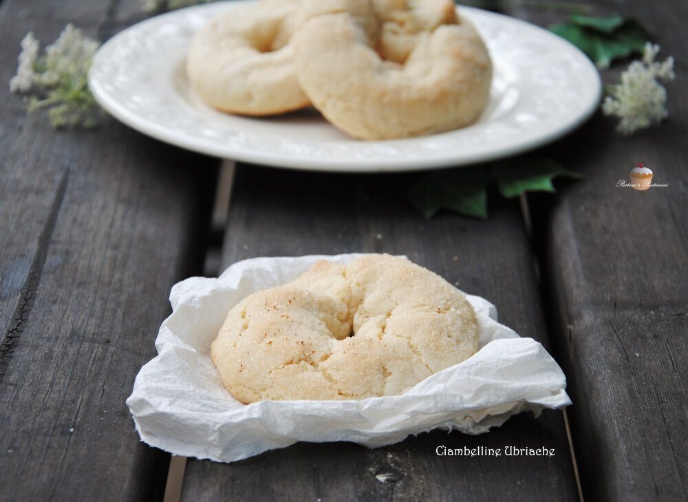 Ciambelline ubriache leggere e aromatiche