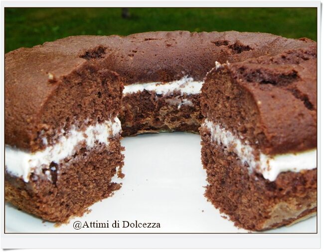 Ciambellone al cacao con crema di ricotta