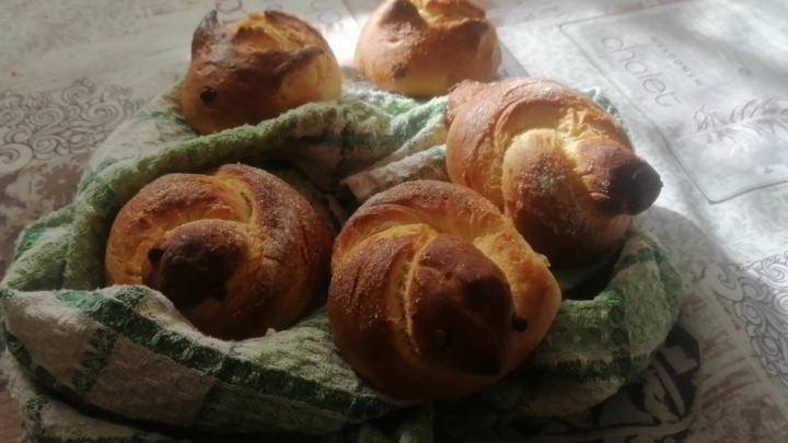 Colombine e coniglietti di pan brioche