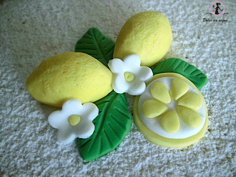 Come decorare facilmente una torta al limone