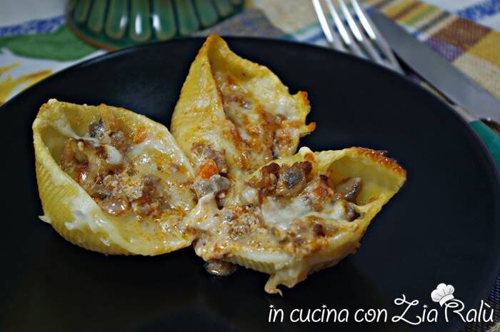 Conchiglioni gratinati alla boscaiola