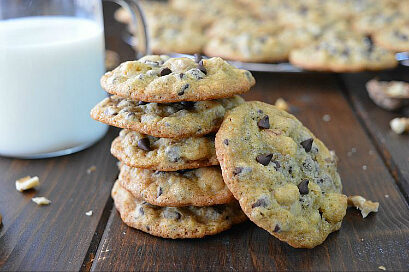 Cookies con gocce di cioccolato e noci