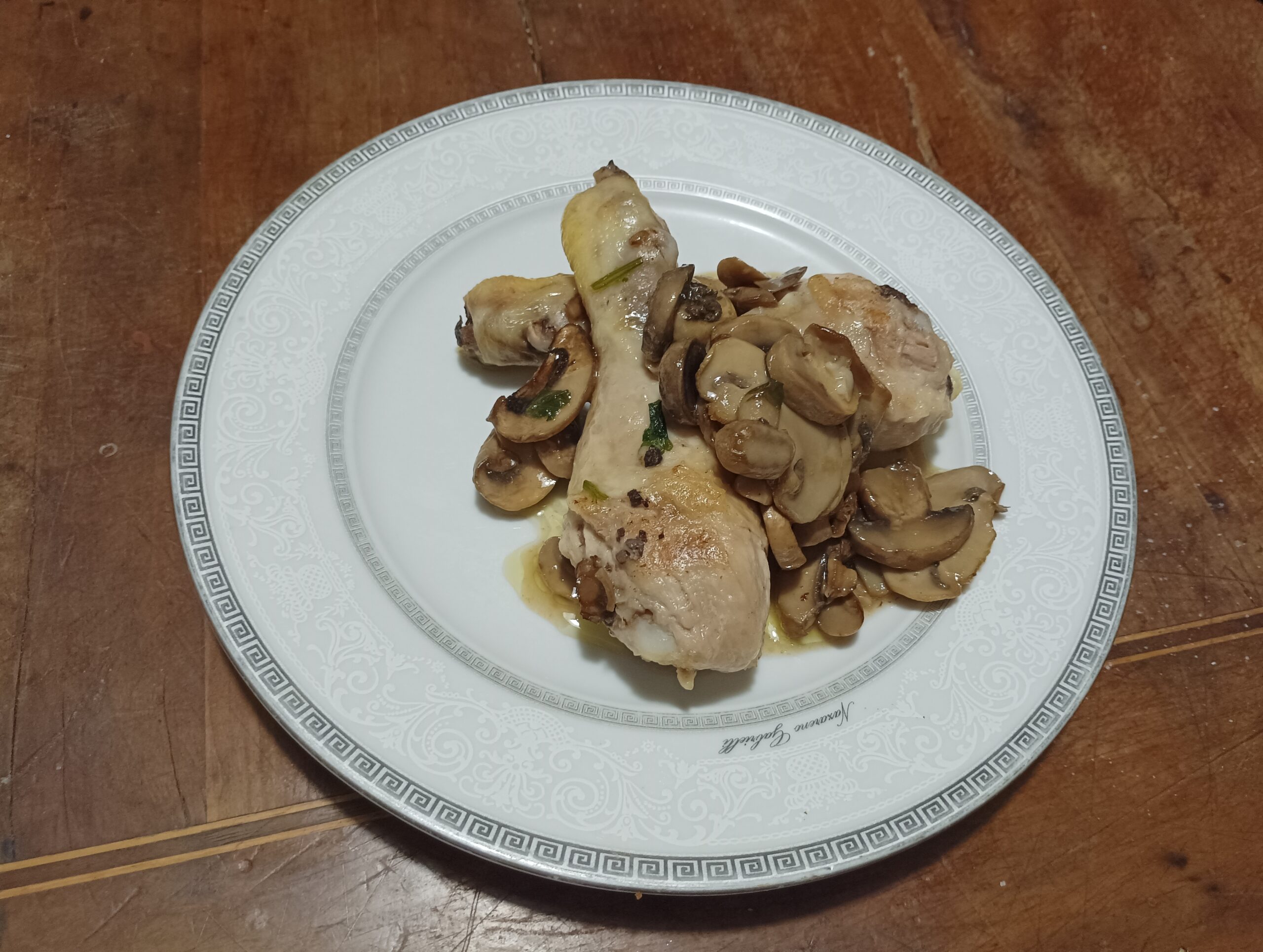 Cosce di pollo ai funghi ed erbe aromatiche