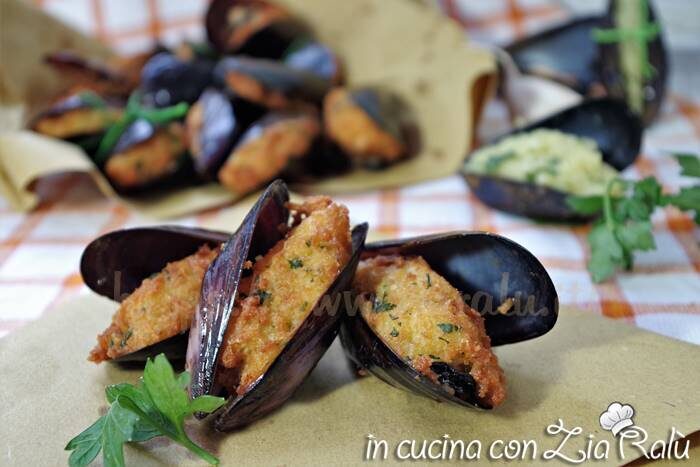Cozze ripiene fritte â ricetta pugliese