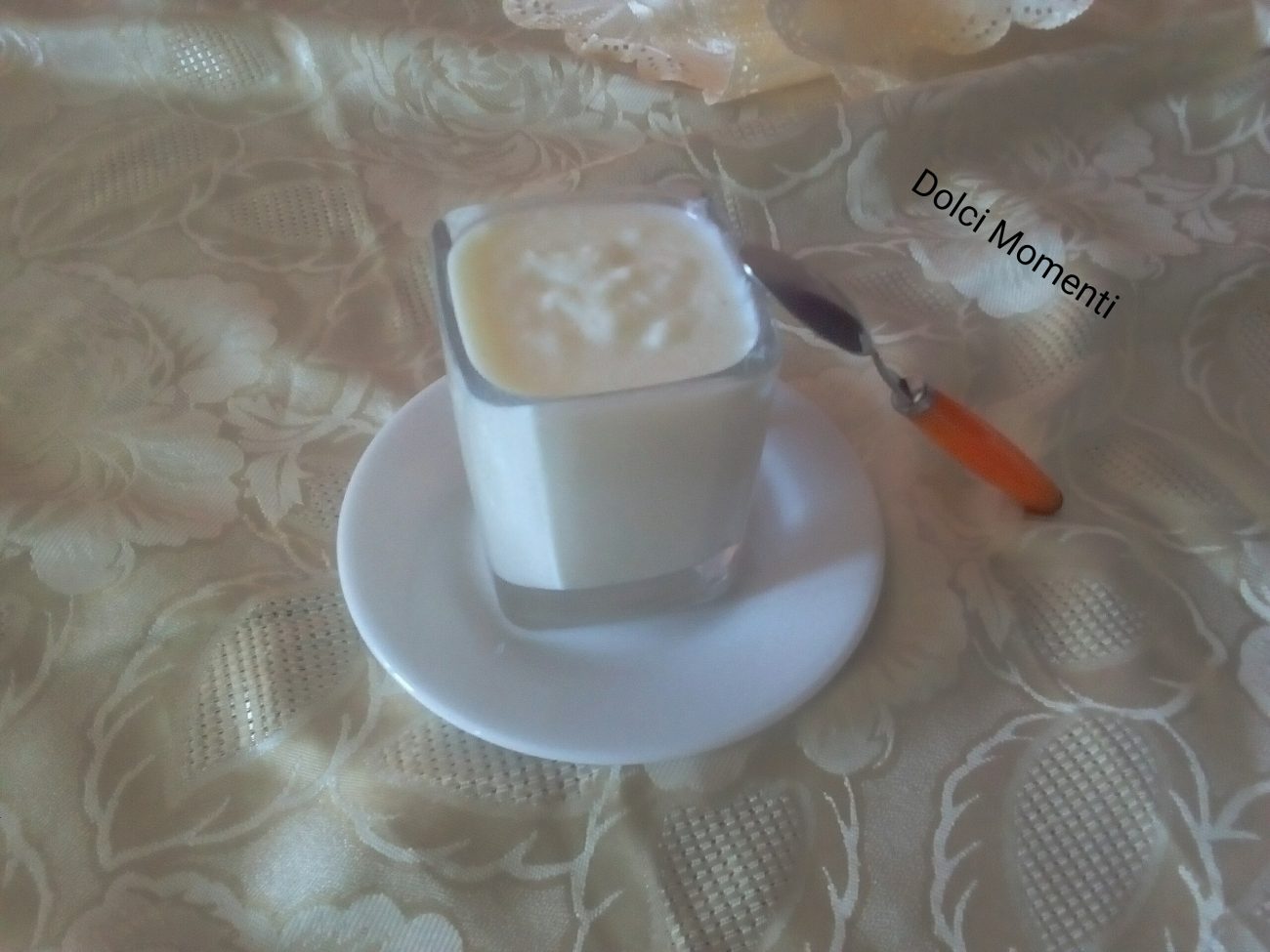 Crema al cocco senza uova