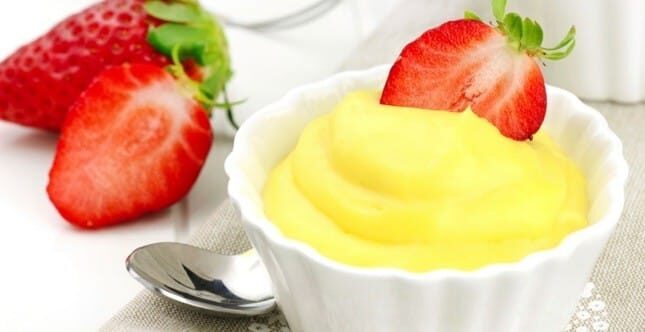 Crema pasticcera vegana senza uova senza latte