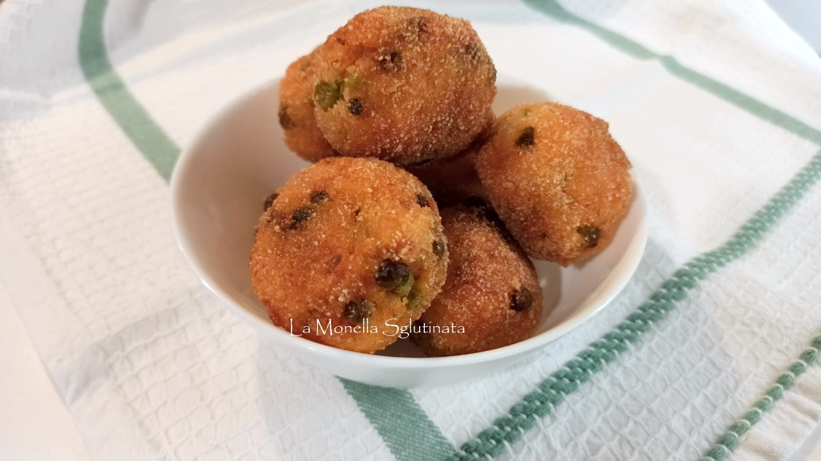 Crocchette filanti di riso con piselli
