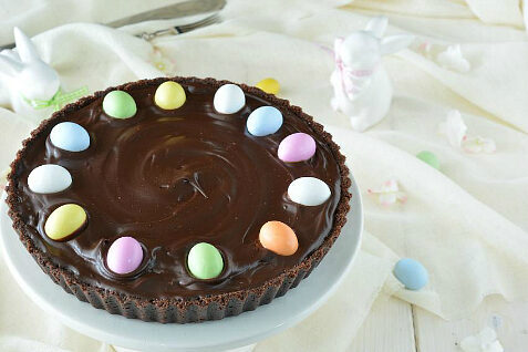 Crostata al cacao senza cottura con crema alla ricotta e ganache al cioccolato