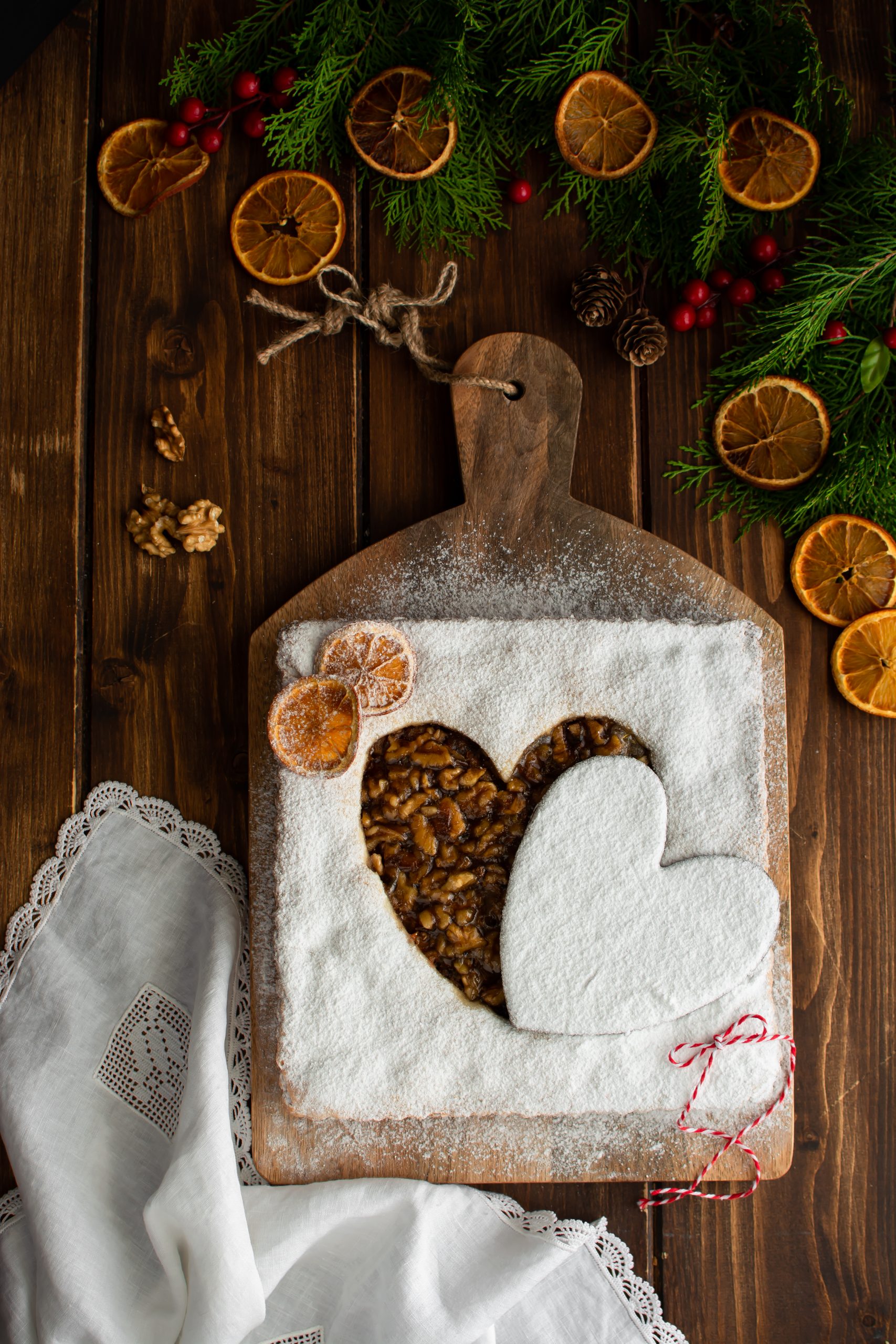 Crostata al miele con noci e agrumi