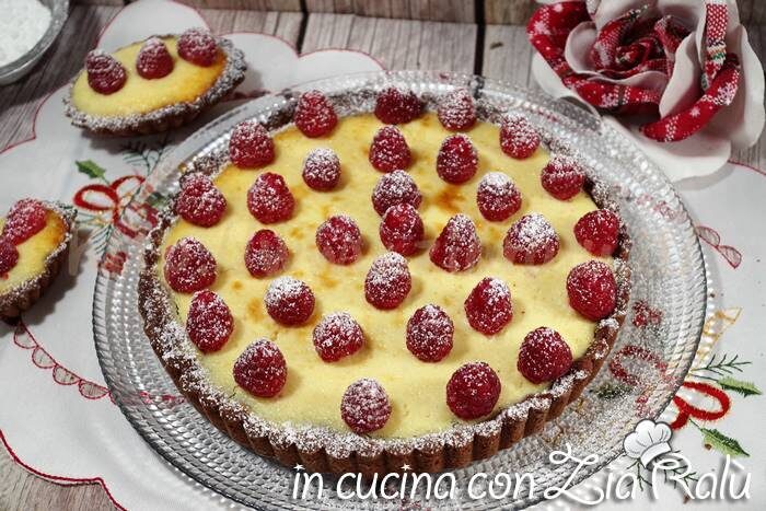 Crostata alla crema di ricotta mandorle e lamponi