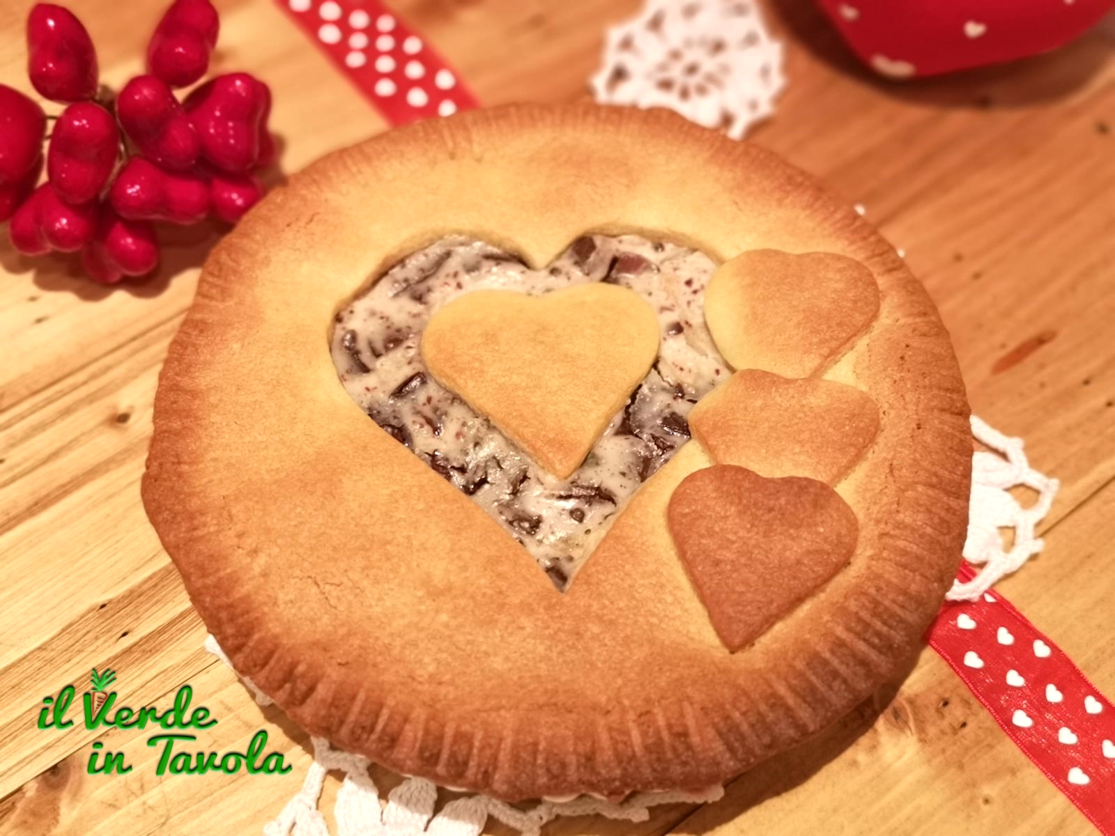 Crostata coi cuori alle pere, ricotta e cioccolato la ricetta