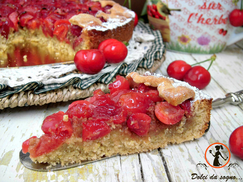 Crostata con ciliegie e amaretti