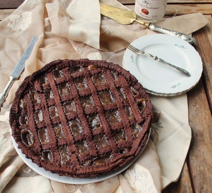 Crostata con frolla al cacao e crema di marroni