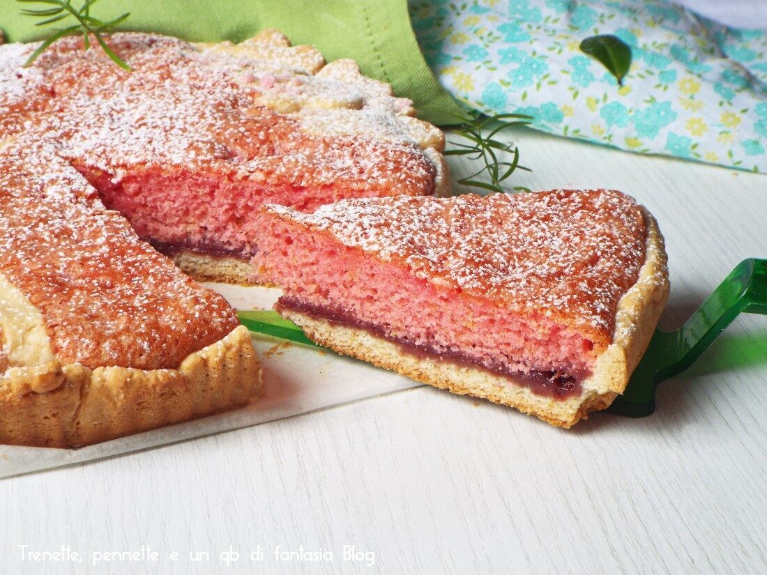 Crostata con marmellatta e pan di spagna all’alchermes