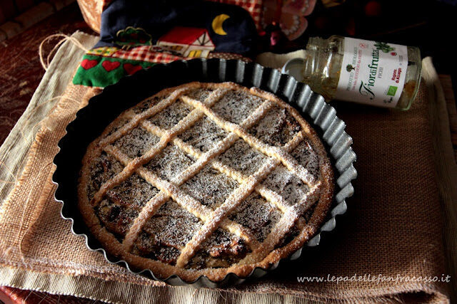 Crostata con ricotta al cioccolato e marmellata di fichi