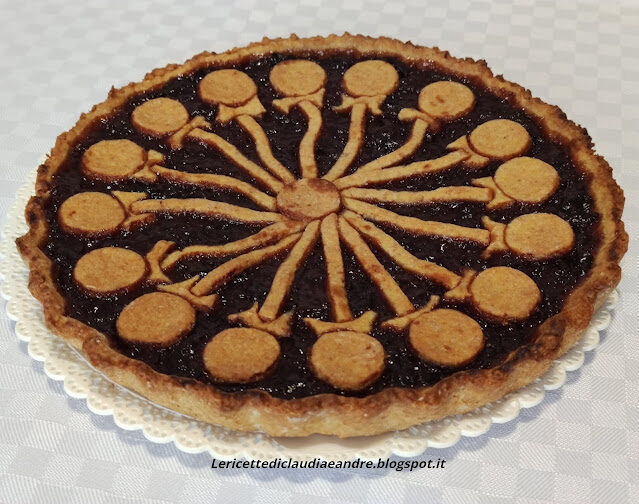 Crostata integrale all’olio con marmellata di prugne