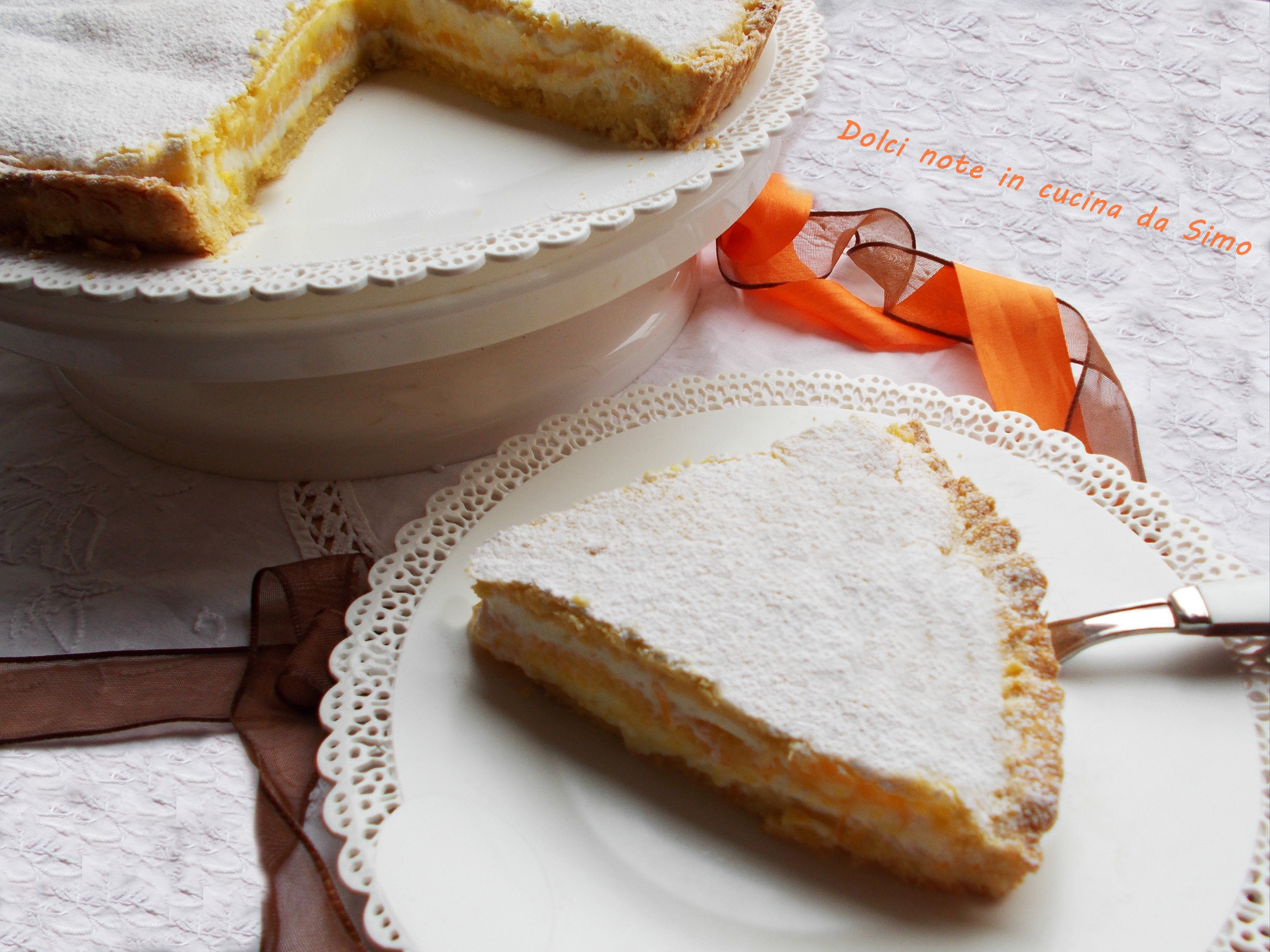Crostata ripiena con ricotta e glassa all’arancia