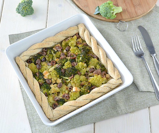 Crostata rustica con broccoletti e alici