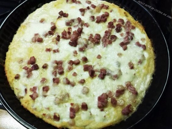 Crostata salata di patate con pancetta e mozzarella