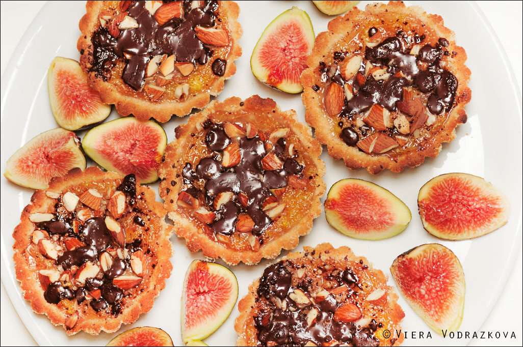 Crostatine ai fichi freschi