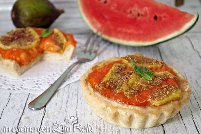 Crostatine alla crema di anguria fichi e menta