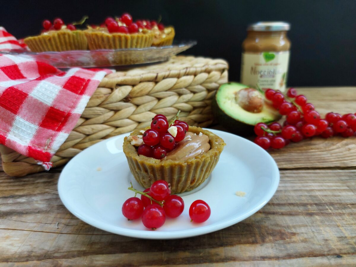 Crostatine senza cottura alla nocciolata bianca