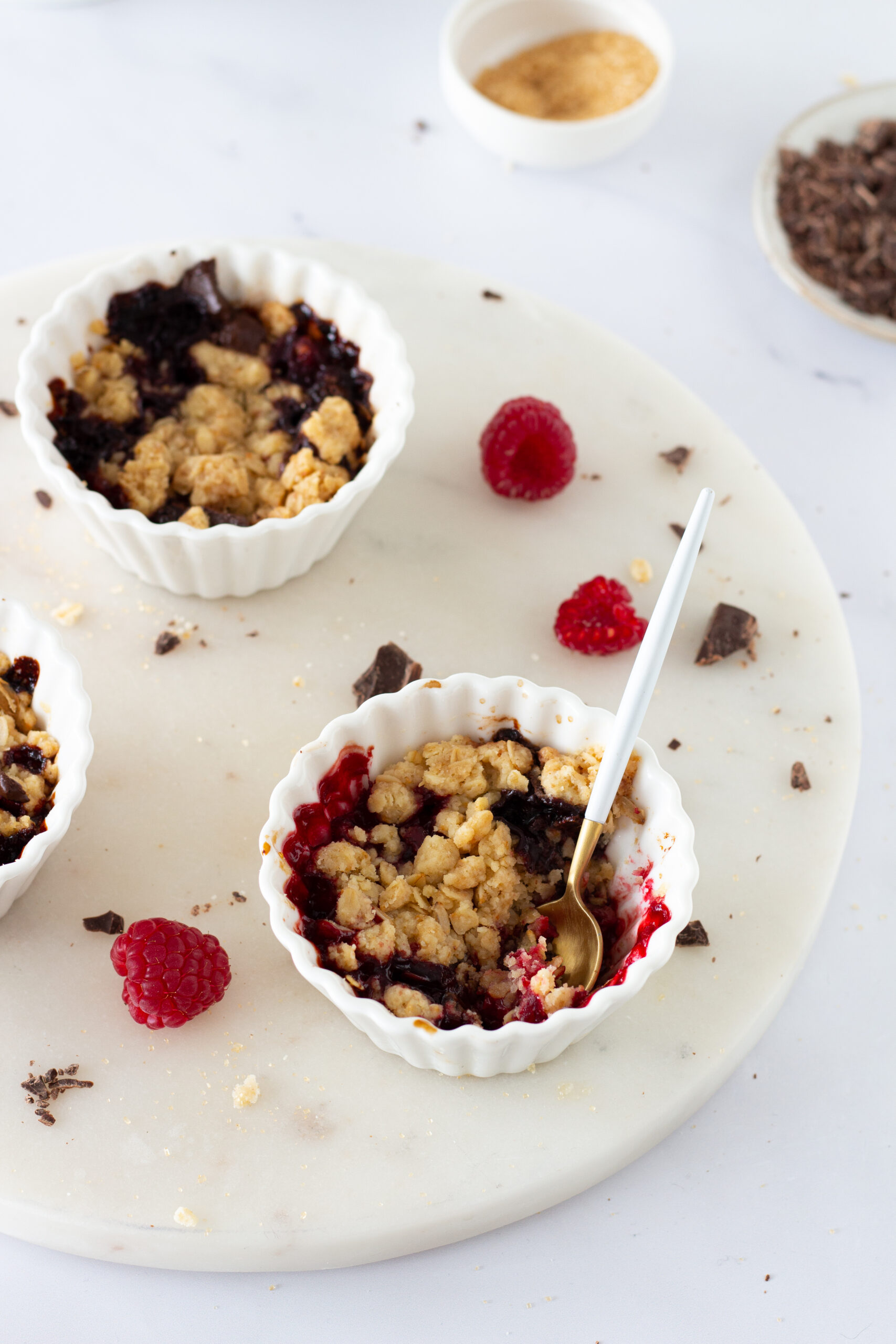 Crumble lamponi cioccolato con avena