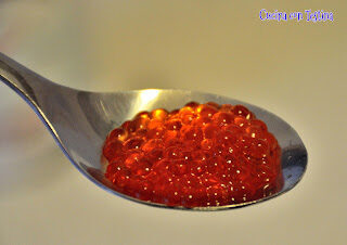 Cucina molecolare – caviale di aperol