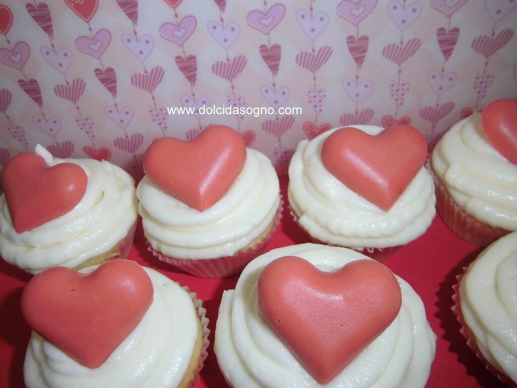 Cupcake con cuore di cioccolato
