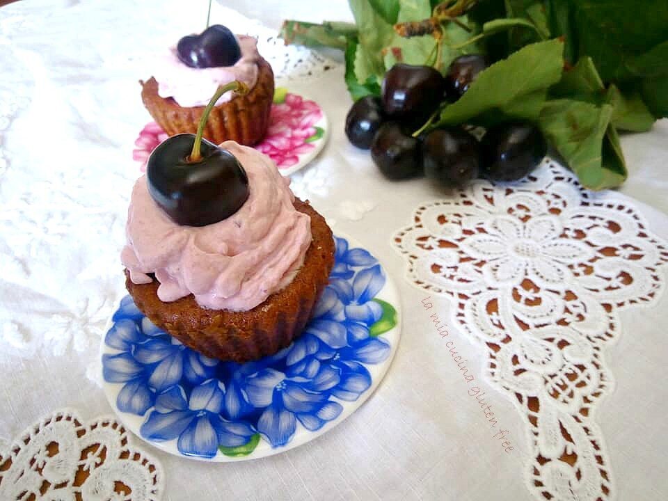 Cupcakes senza glutine con ciliegie