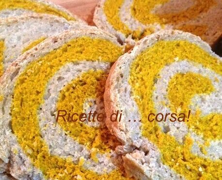 Divertiamoci con i colori: il pane alla curcuma