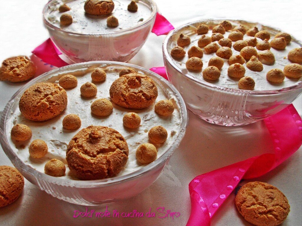 Dolce freddo in coppette agli amaretti