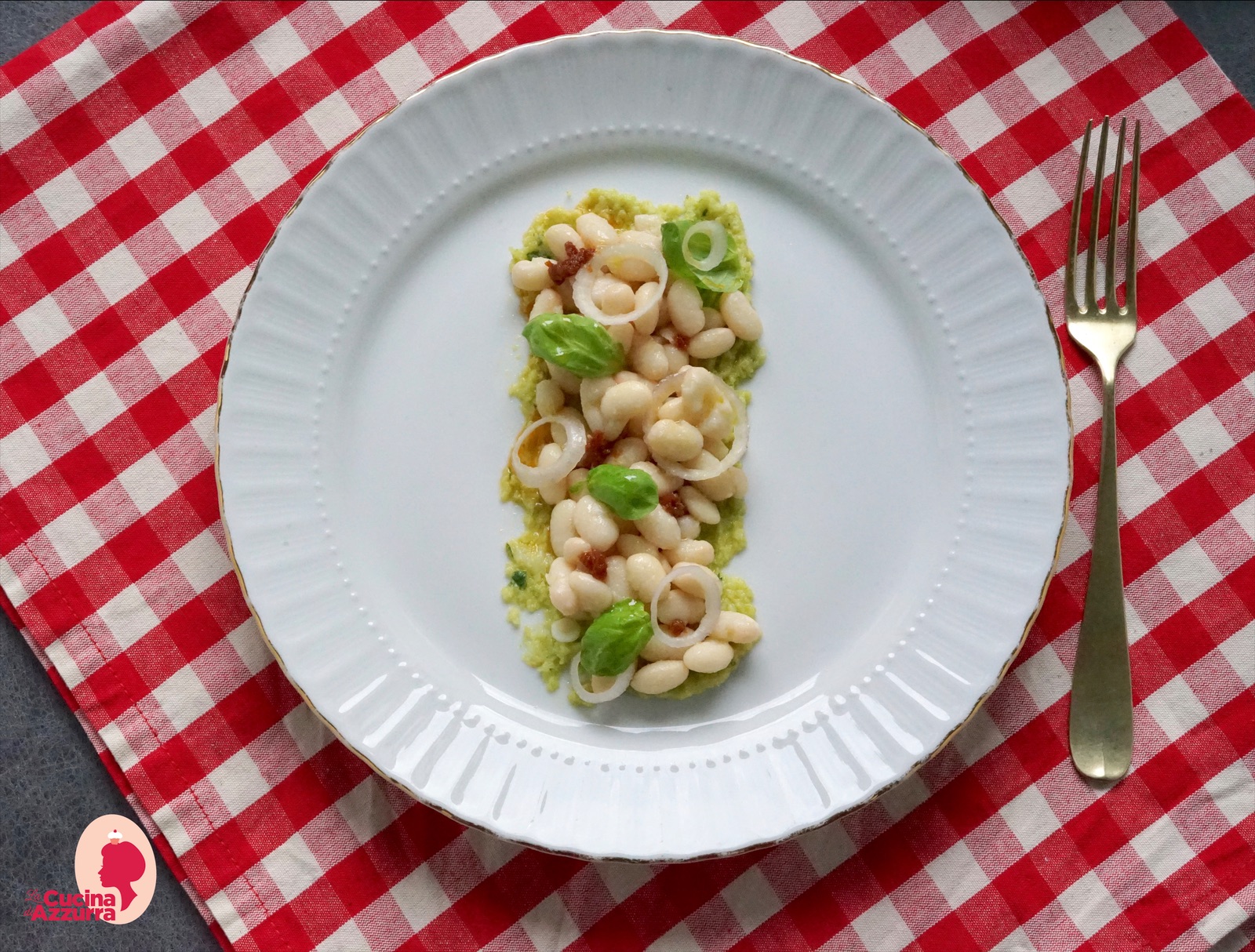 Fagioli cannellini su crema di broccoli, pomodori secchi e basilico