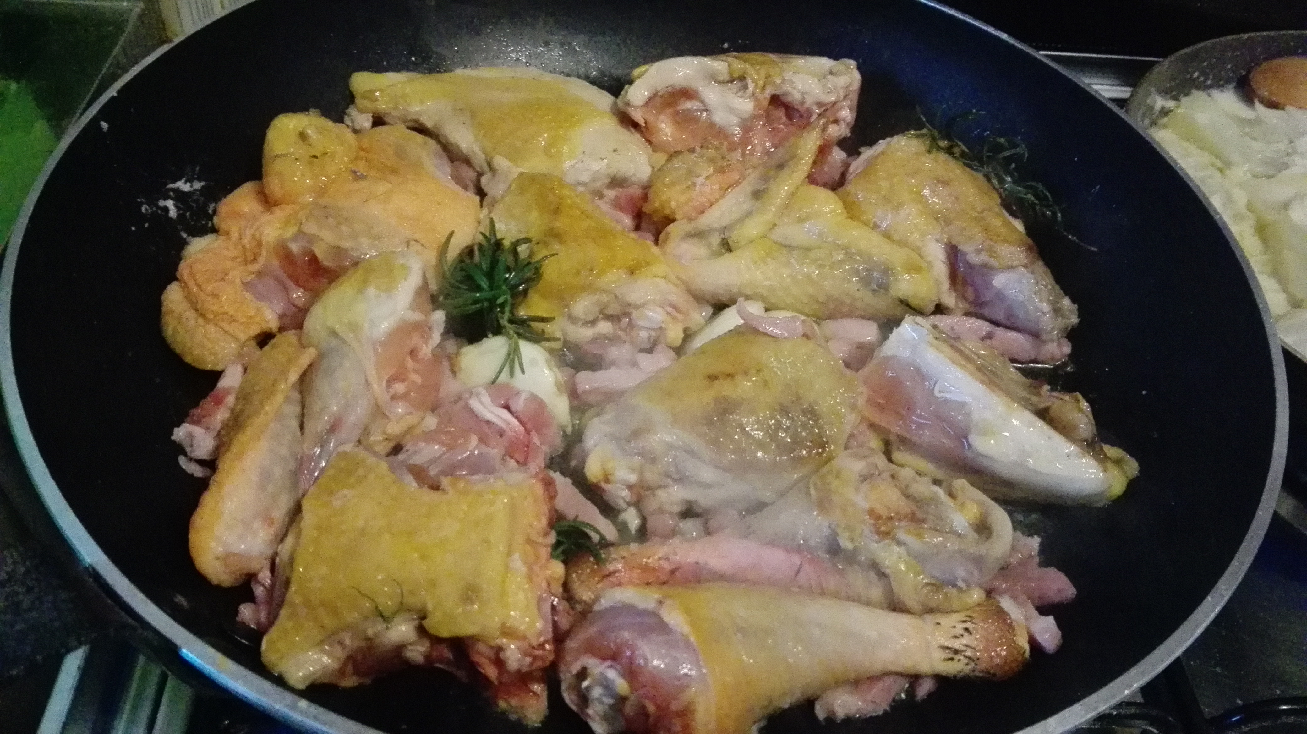 Faraona arrosto con pancetta