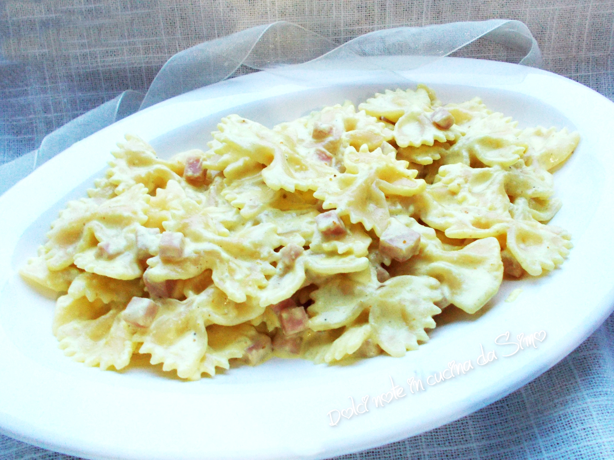 Farfalle cremose al curry