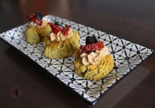 Festa del papa`: per tutti quei papà che non amano i dolci, zeppole di patate in friggitrice ad aria con spalmabile di anacardi.
