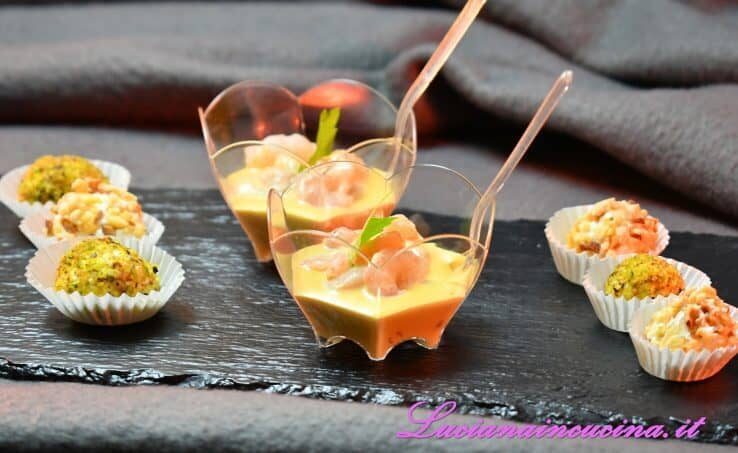 Finger food con caprino e gamberetti in salsa rosa