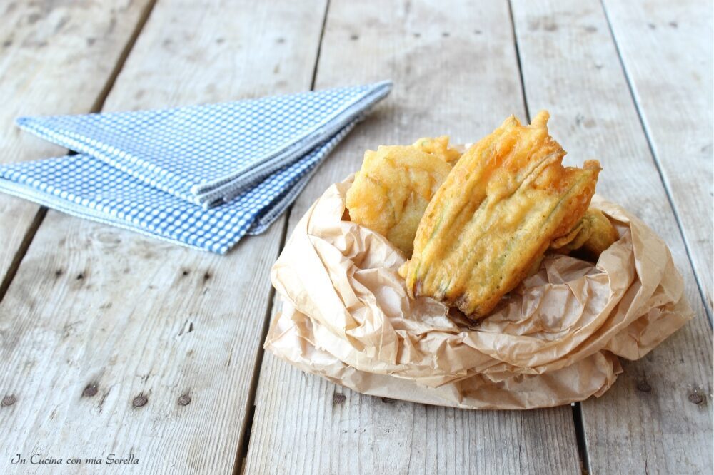 Fiori di zucca fritti in pastella