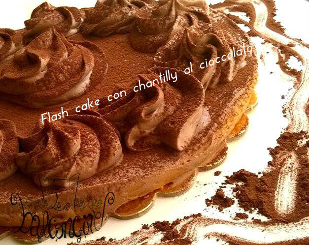 Flash cake con chantilly al cioccolato