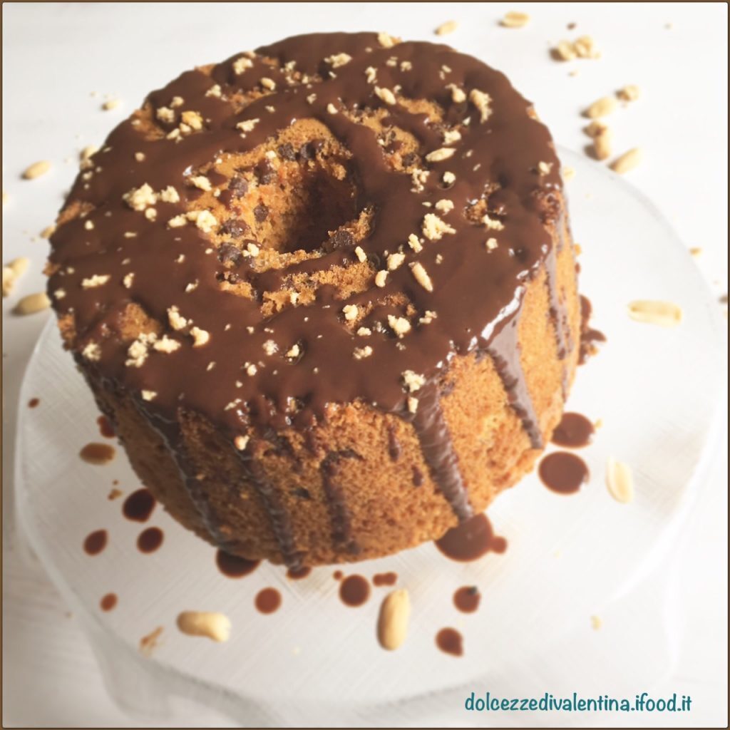 Fluffosa arachidi e gocce di cioccolato