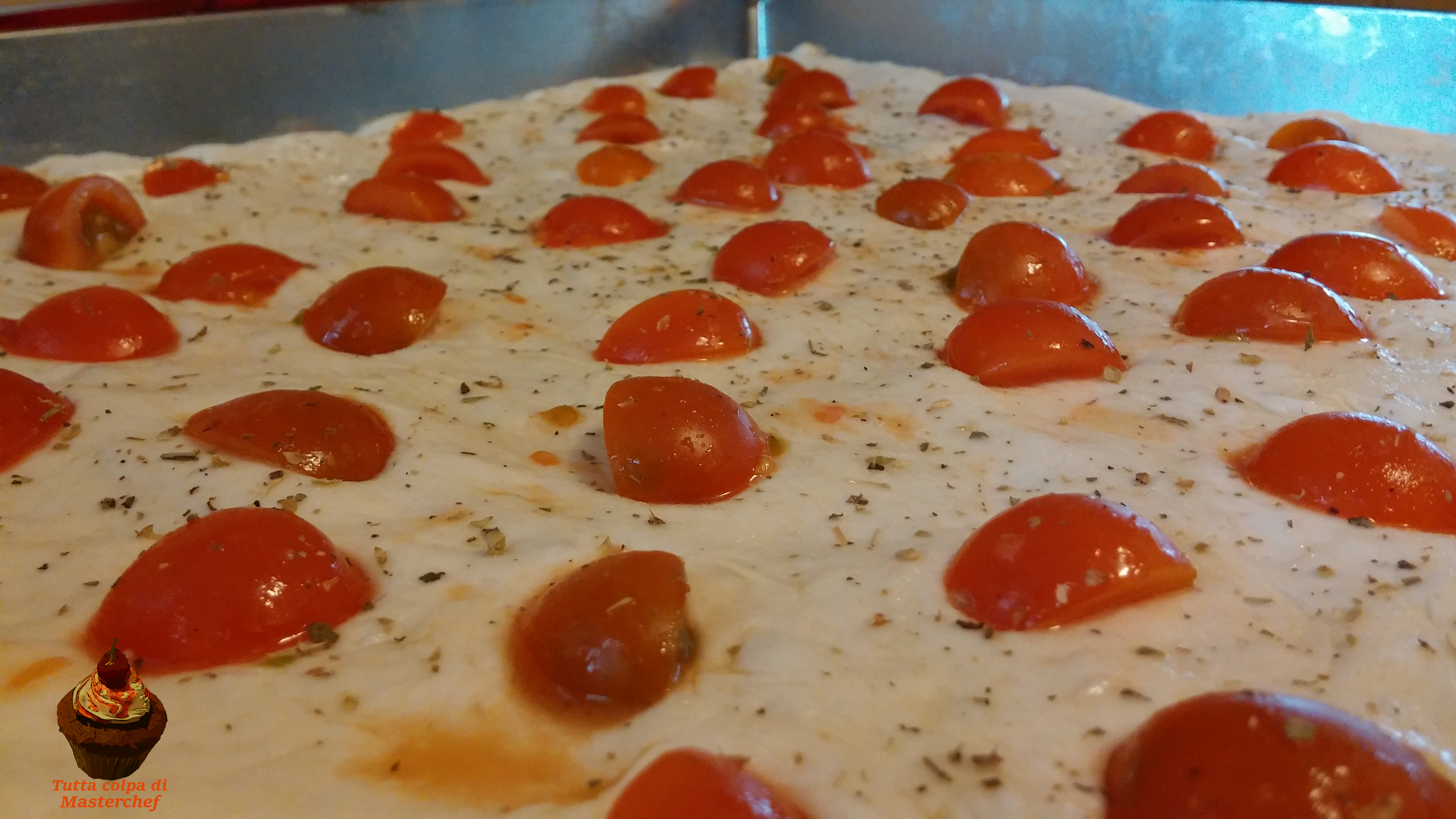 Focaccia con i pomodorini