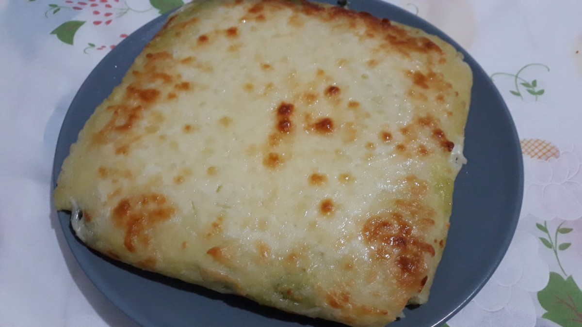 Focaccia di patate ripiena di spinaci