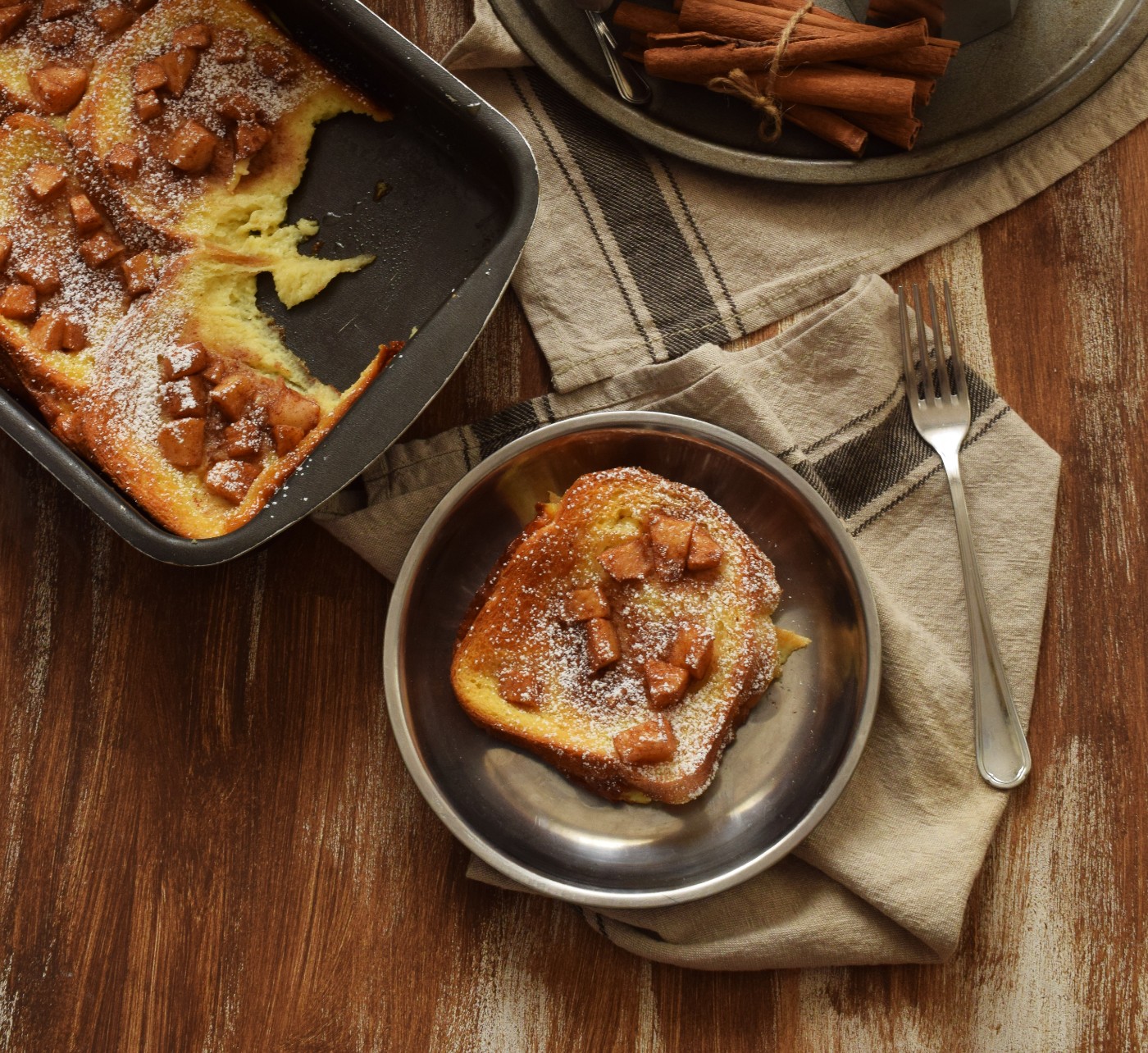French toast al forno con mele e cannella