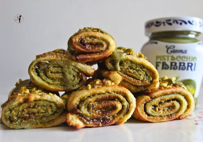 French toast roll veg con crema di pistacchio fabbri1905 al profumo di cardamomo in friggitrice ad aria
