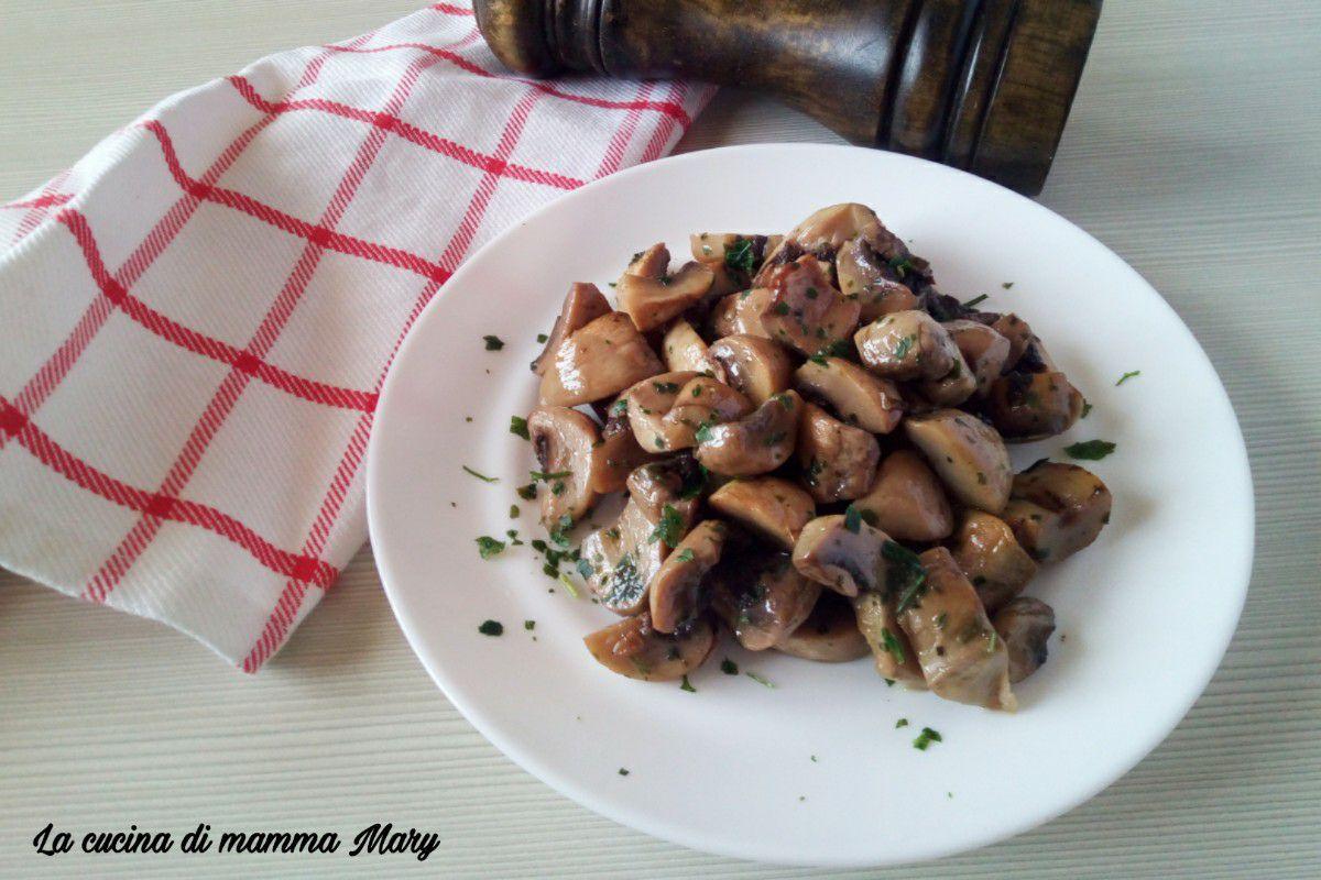 Funghi champignon trifolati al forno