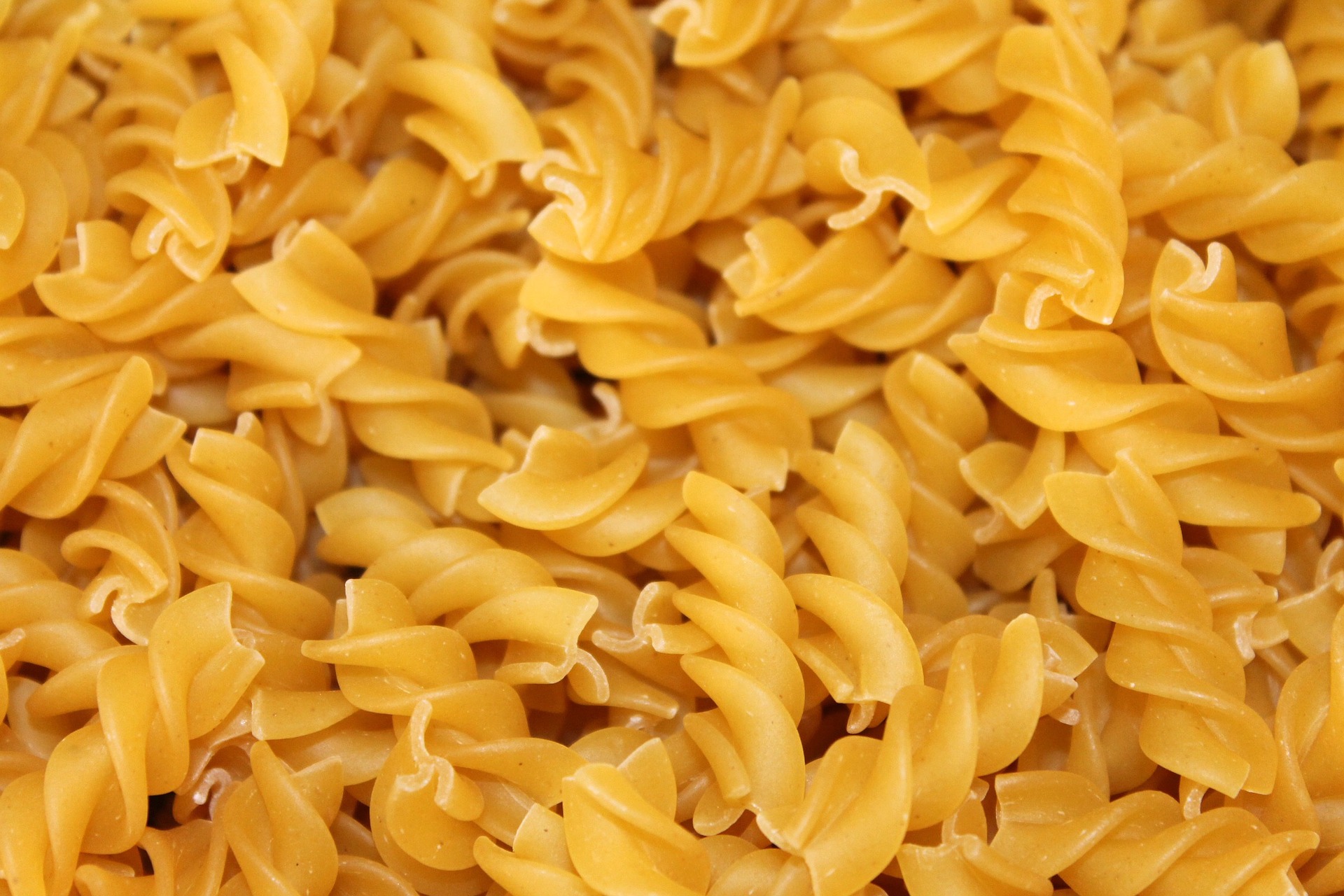 Fusilli: 2 ricette leggere per un primo a base di pesce