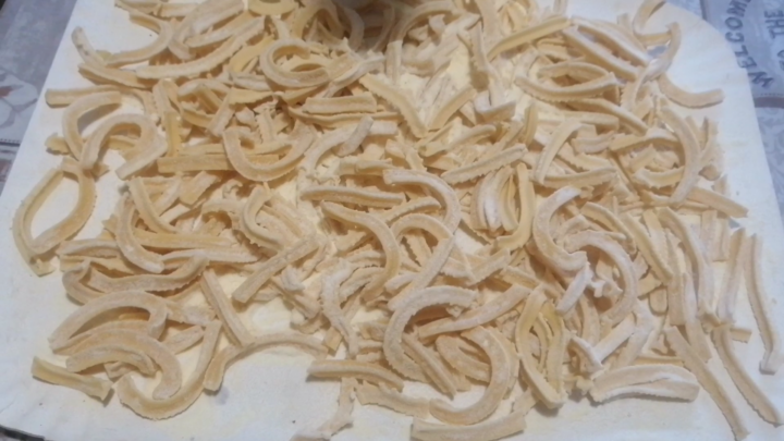 Fusilli a stella con pasta maker